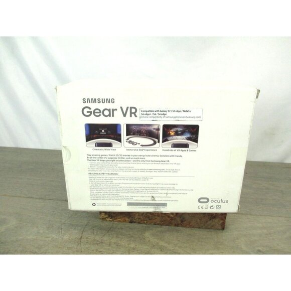 Samsung Gear VR Virtual Reality Headset - SM-R323NBKAXAR NEW SEALED - Picture 6 of 9